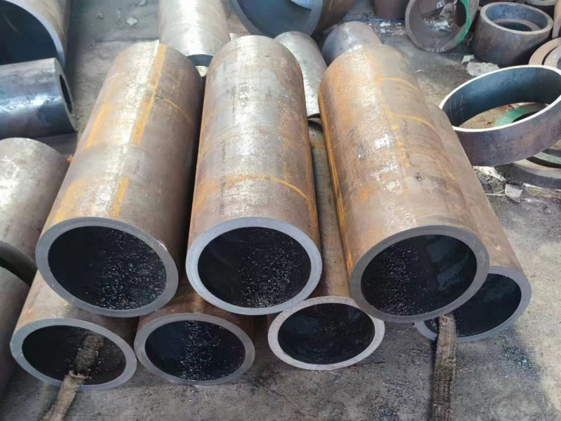 库车12Cr1MovG无缝钢管切割